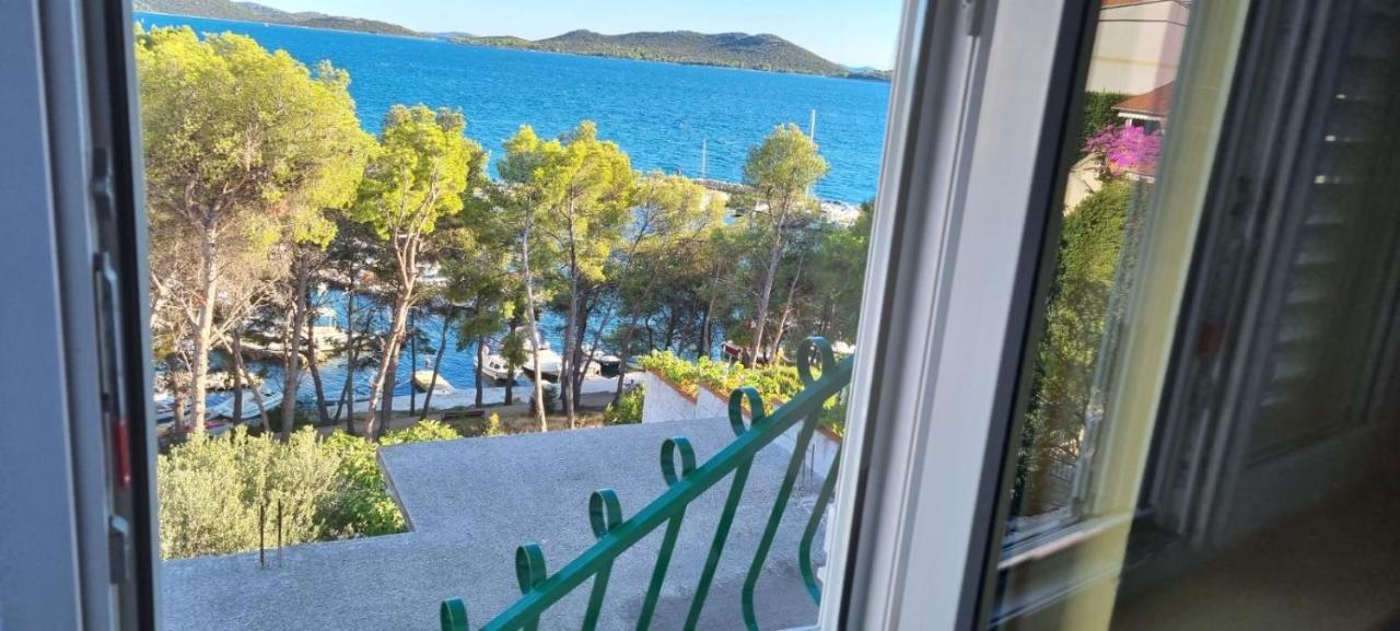 Apartman "Cvita" Drage Exterior photo